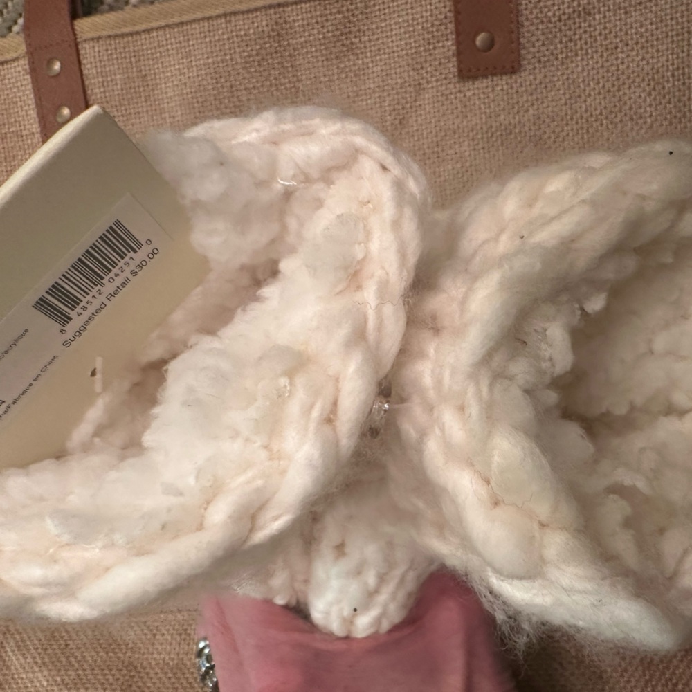 NWT Chunky Knit Fleece Lined Cream Mittens - Picture 5 of 5